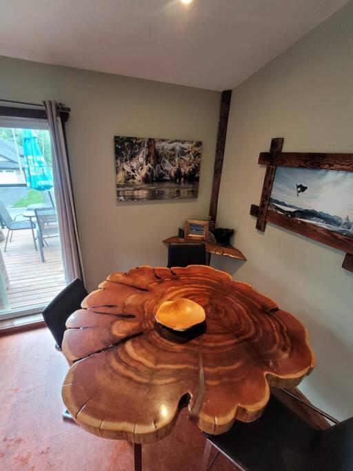The Best 2 Bedrooms Suite In Revelstoke! 외부 사진