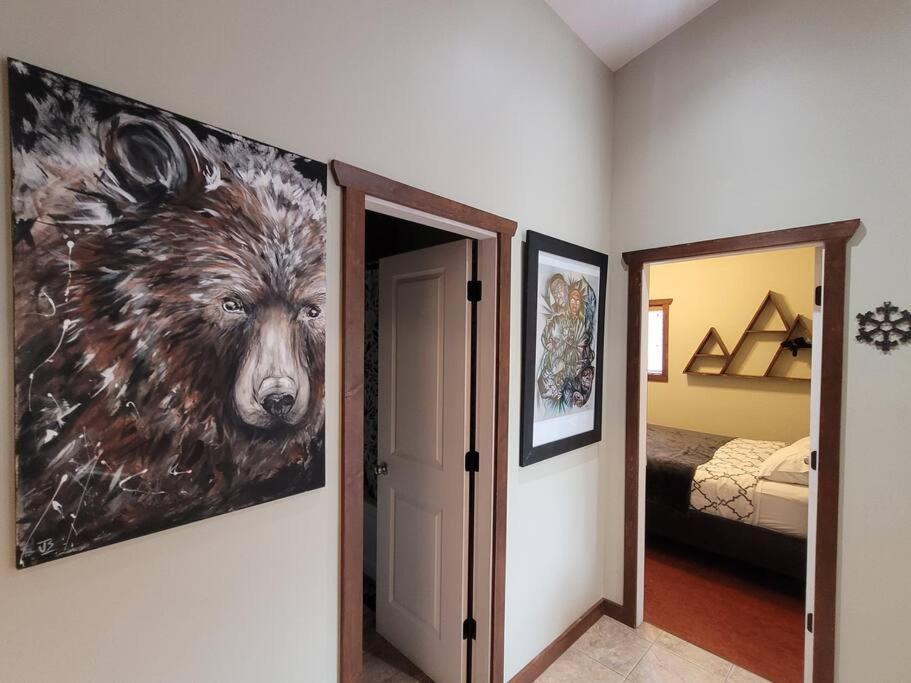 The Best 2 Bedrooms Suite In Revelstoke! 외부 사진
