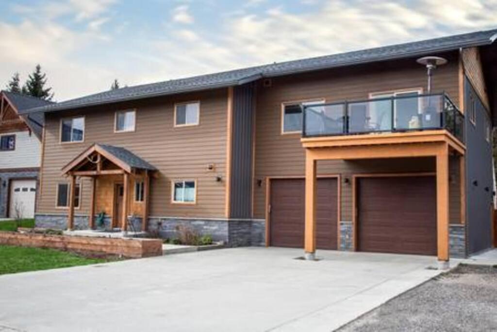 The Best 2 Bedrooms Suite In Revelstoke! 외부 사진